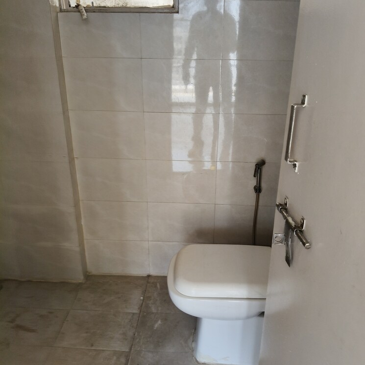 Bathroom, suncity-avenue-102 2 Bedroom 532 Sq.Ft. Apartment In Sector 102 Gurgaon 9058915