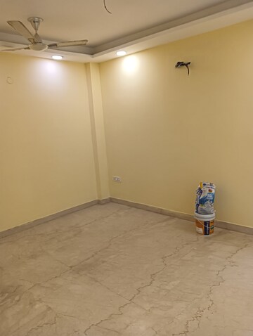 Room in 2 BHK Builder Floor at Lajpat Nagar I – for Rent