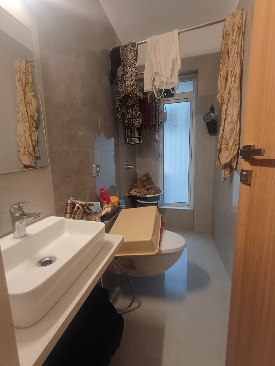 3 BHK + Servant Room Apartment For Rent in Hubtown Seasons