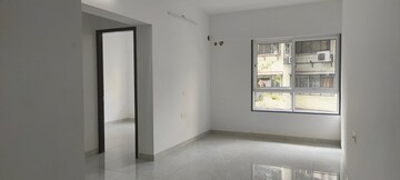 Room in 2 BHK Apartment at Grant Road – for Sale