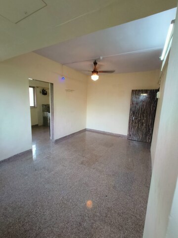 Room in 1 RK Apartment at Rajesh Park View, Santacruz East – for Rent