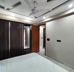 Room in 2 BHK Apartment at Sangam Vihar – for Sale