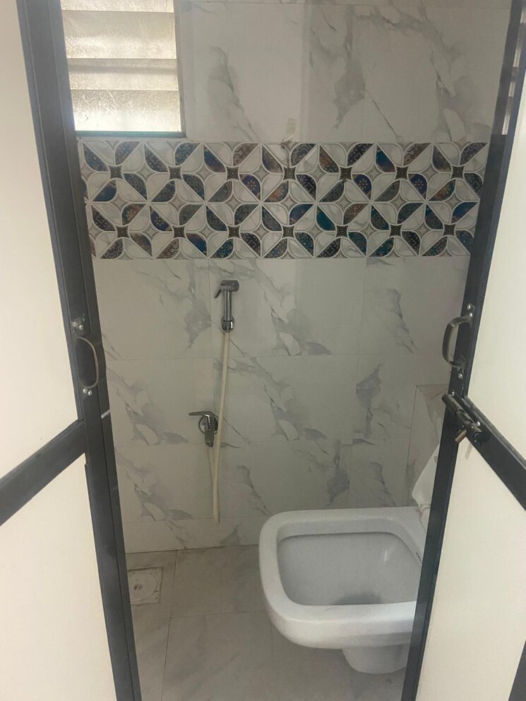Bathroom, vasundhara-chs-gokuldham 2 Bedroom 780 Sq.Ft. Apartment In Gokuldham Colony Mumbai 9058985