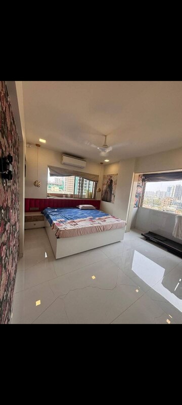 Bedroom in 2 BHK Apartment at Andheri West – for Rent