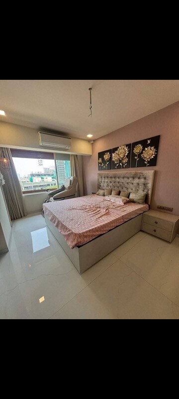 Bedroom in 2 BHK Apartment at Andheri West – for Rent