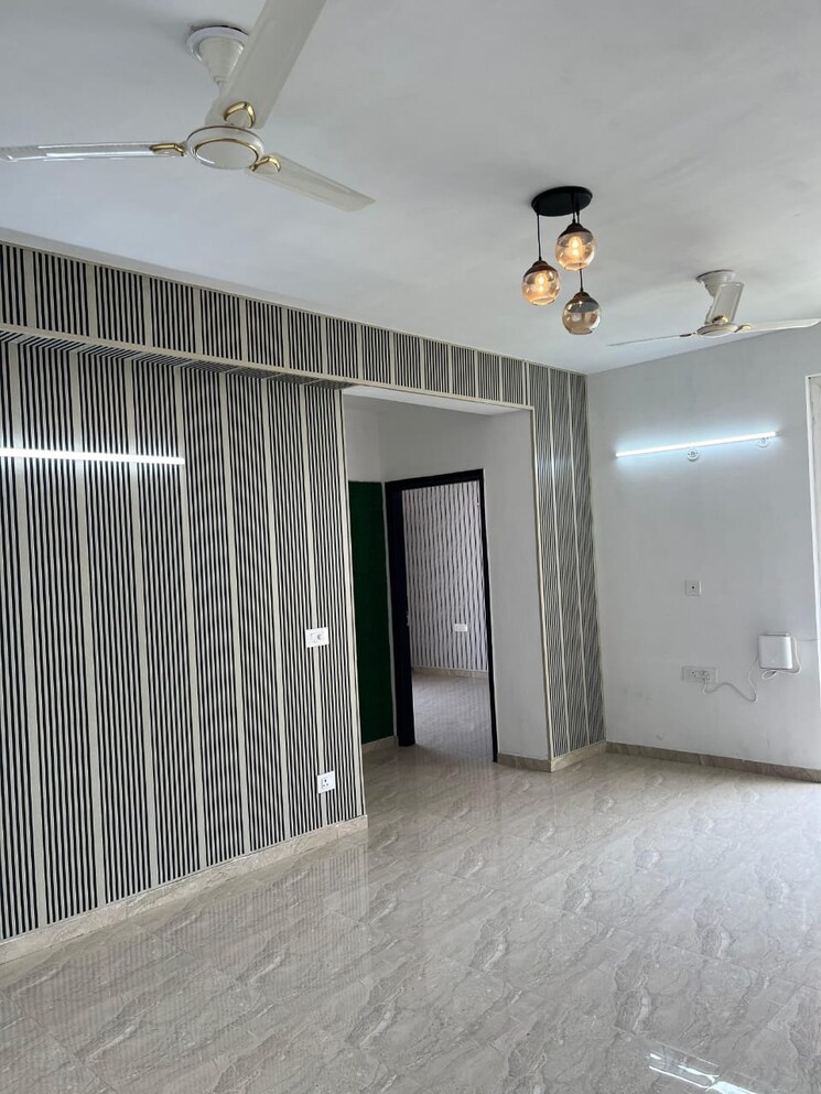 Room, slf-anushree 2 Bedroom 516 Sq.Ft. Apartment In Sector 75 Faridabad 9059001