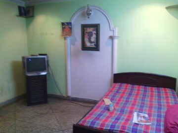 Furnished Amenities in 1 BHK Apartment at Sarita Vihar – for Rent