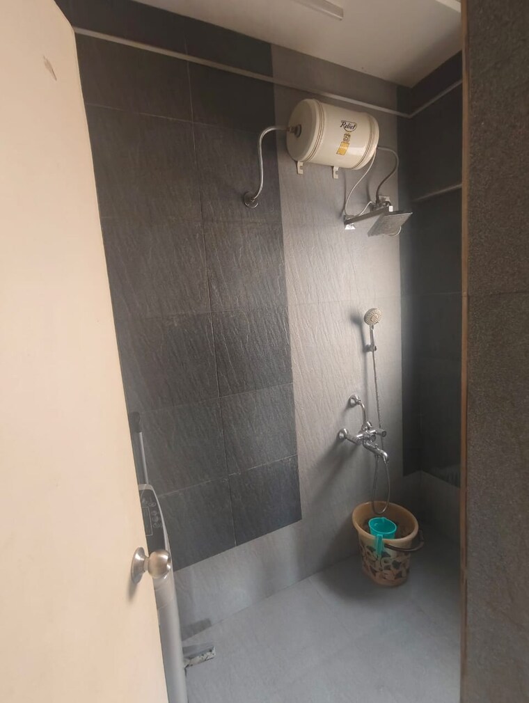 Bathroom, bramha-avenue 1 Bedroom 625 Sq.Ft. Apartment In Kondhwa Pune 9059061