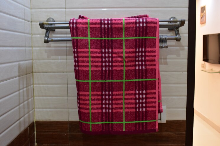 Attached Bathroom, green fields colony 4 Bedroom 1900 Sq.Ft. Builder Floor In Green Fields Colony Faridabad 9059090