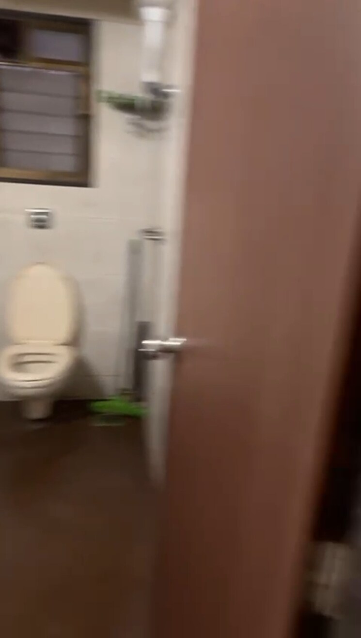 Bathroom, nirman-apartment-andheri 1.5 Bedroom 600 Sq.Ft. Apartment In Andheri East Mumbai 9059104