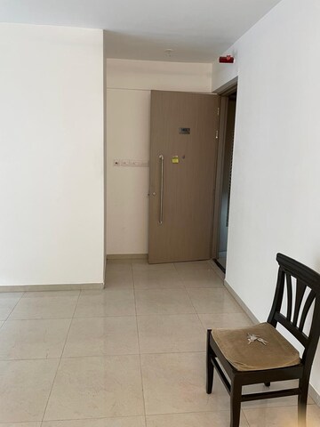 Furnished Amenities in 2 BHK Apartment at Sheth Vasant Oasis, Andheri East – for Rent