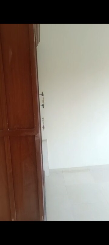 Furnished Amenities in 1 BHK Apartment at Hilton Tower, Andheri East – for Rent