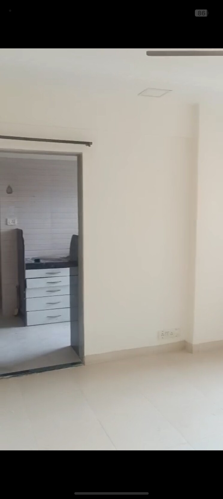 Room, hilton-tower 1 Bedroom 450 Sq.Ft. Apartment In Andheri East Mumbai 9059114