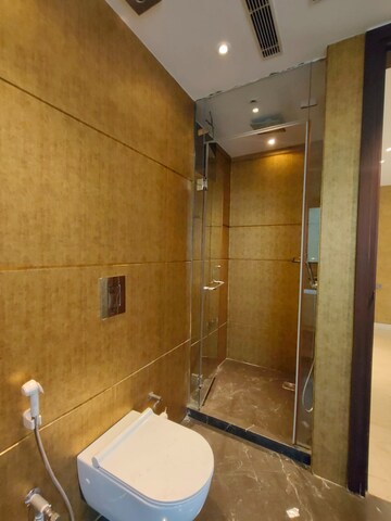 Furnished Amenities in 4 BHK Builder Floor at Hauz Khas Enclave – for Rent