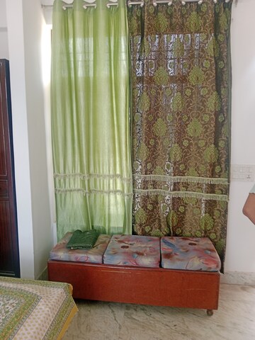 Living Room in 1.5 BHK Builder Floor at Sector 18 – for Rent