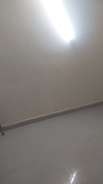Room in 1 RK Builder Floor at Mayur Vihar – for Rent