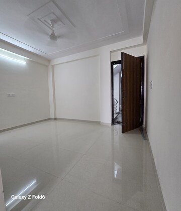 Living Room in 1 BHK Builder Floor at Chattarpur – for Rent