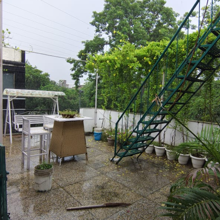 Balcony, malviya nagar 2.5 Bedroom 1500 Sq.Ft. Builder Floor In Malviya Nagar Delhi 9059167