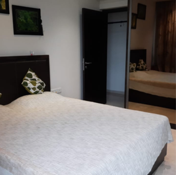 Bedroom in 3 BHK Apartment at Oberoi Exquisite Goregaon, Dindoshi – for Sale