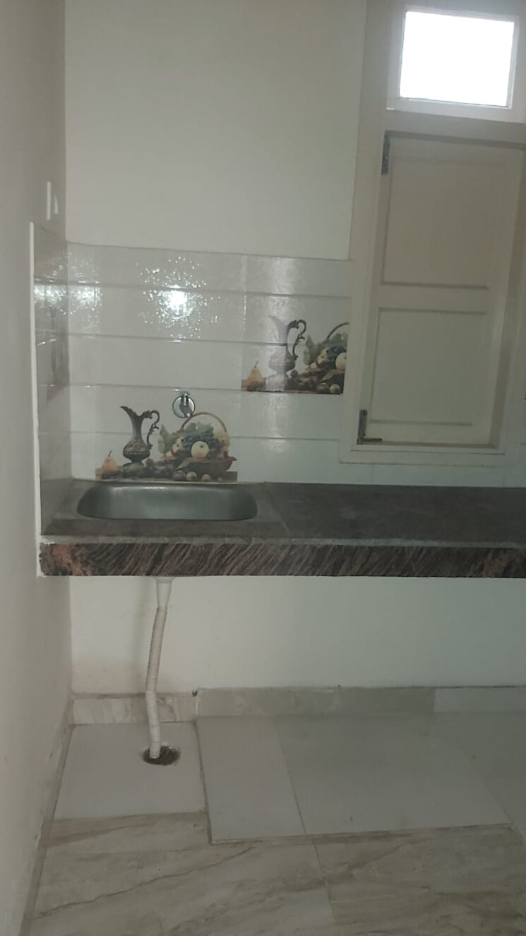 Bathroom, mayur vihar 1 RK 320 Sq.Ft. Builder Floor In Mayur Vihar Delhi 9059178