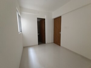 Room in 3.5 BHK Apartment at Moreshwar 19 East, Nerul – for Sale