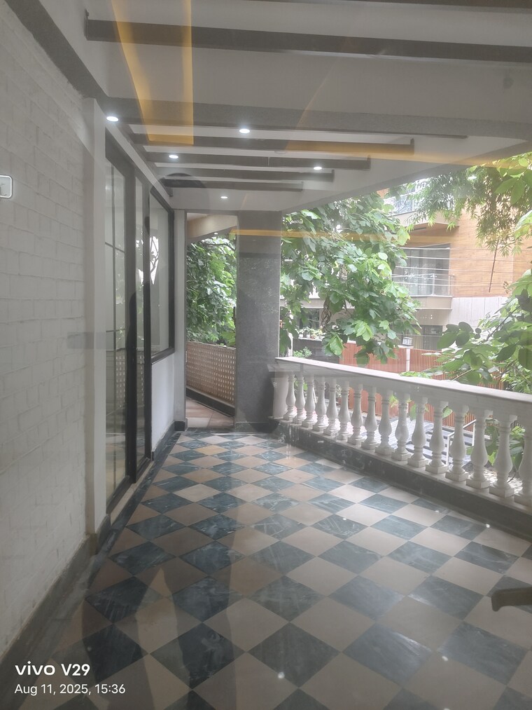 Balcony, dlf phase i 5 Bedroom 750 Sq.Yd. Builder Floor In Dlf Phase I Gurgaon 9059183