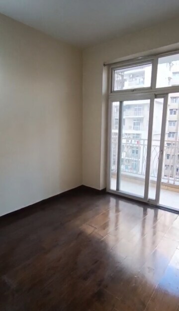 Room in 3 BHK Apartment at Mahagun Mywoods, Sector 16c Greater Noida – for Rent