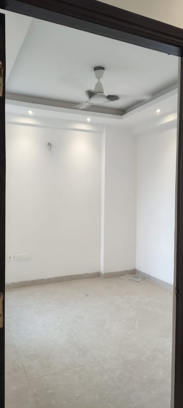 Room in 2 BHK Apartment at Shubh Homes Urban Royale, Shahpur Bamheta – for Sale
