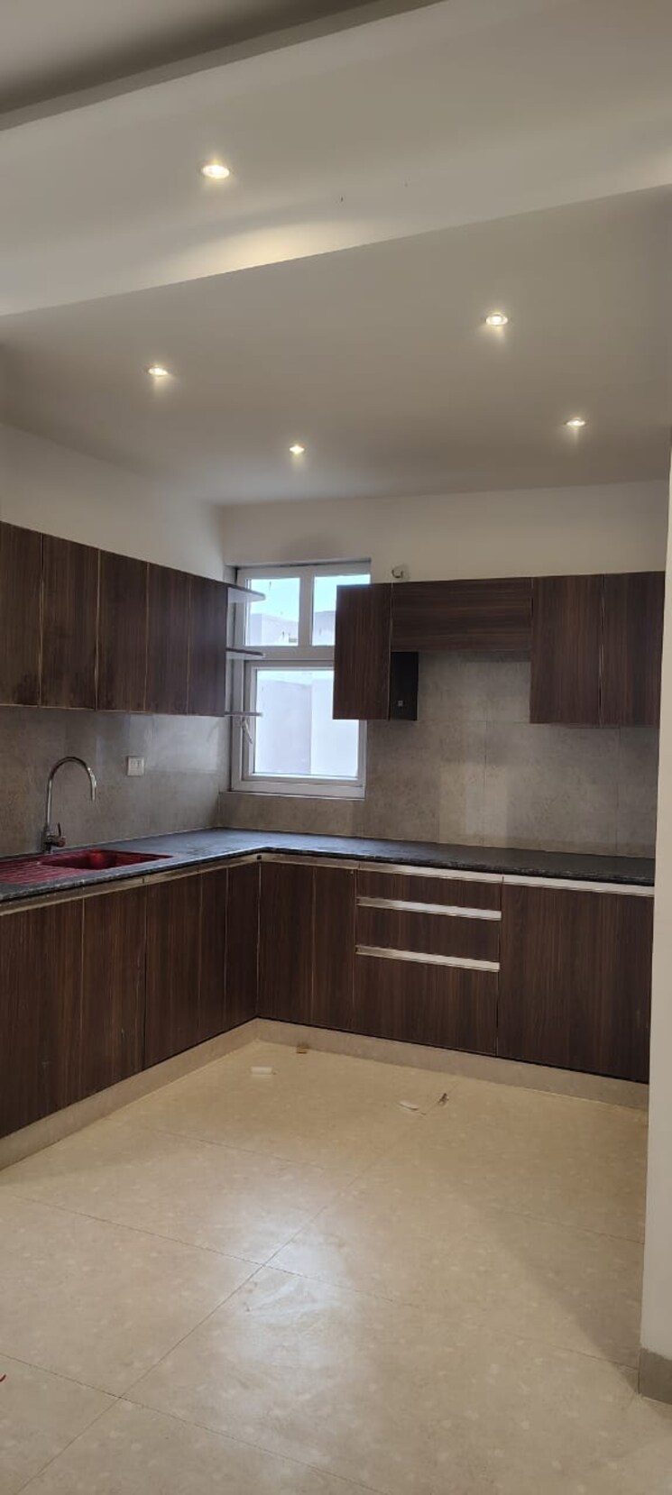 Kitchen, shubh-homes-urban-royale 2 Bedroom 900 Sq.Ft. Apartment In Shahpur Bamheta Ghaziabad 9059218