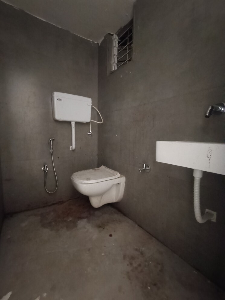 Bathroom, moreshwar-19-east Commercial Shop 985 Sq.Ft. In Nerul Navi Mumbai 9059219