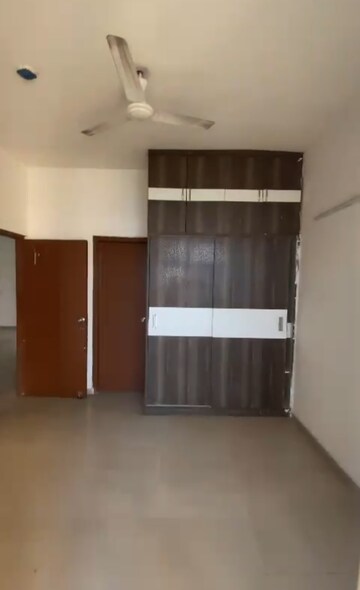 Room in 2 BHK Apartment at Mahagun Mywoods II, Sector 16c Greater Noida – for Rent