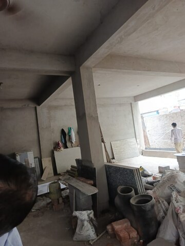 Team Area in  Showroom at Park Street – for Rent