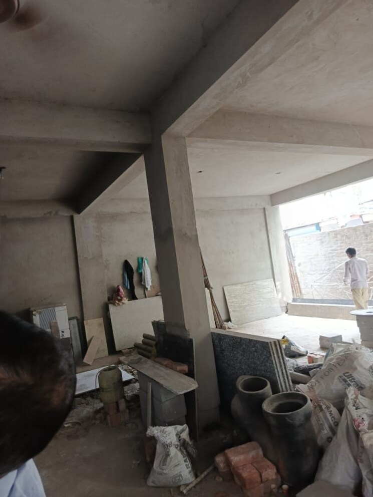 Team Area, park street Commercial Showroom 1300 Sq.Ft. In Park Street Kolkata 9059242