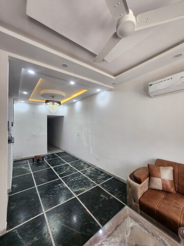 Kitchen in 3 BHK Builder Floor at Green Fields Colony – for Rent