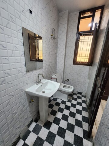 Bathroom in 3 BHK Builder Floor at Green Fields Colony – for Rent