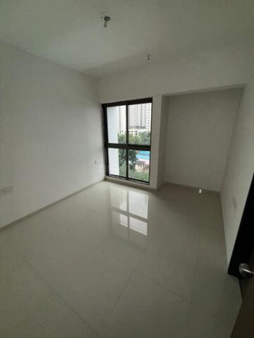 Room in 2 BHK Apartment at Runwal Eirene Phase 2, Balkum Pada – for Rent