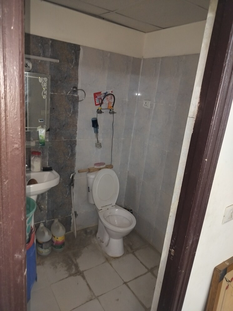 Attached Bathroom, omkar-royal-nest 3 Bedroom 1555 Sq.Ft. Apartment In Tech Zone 4 Greater Noida Greater Noida 9059298