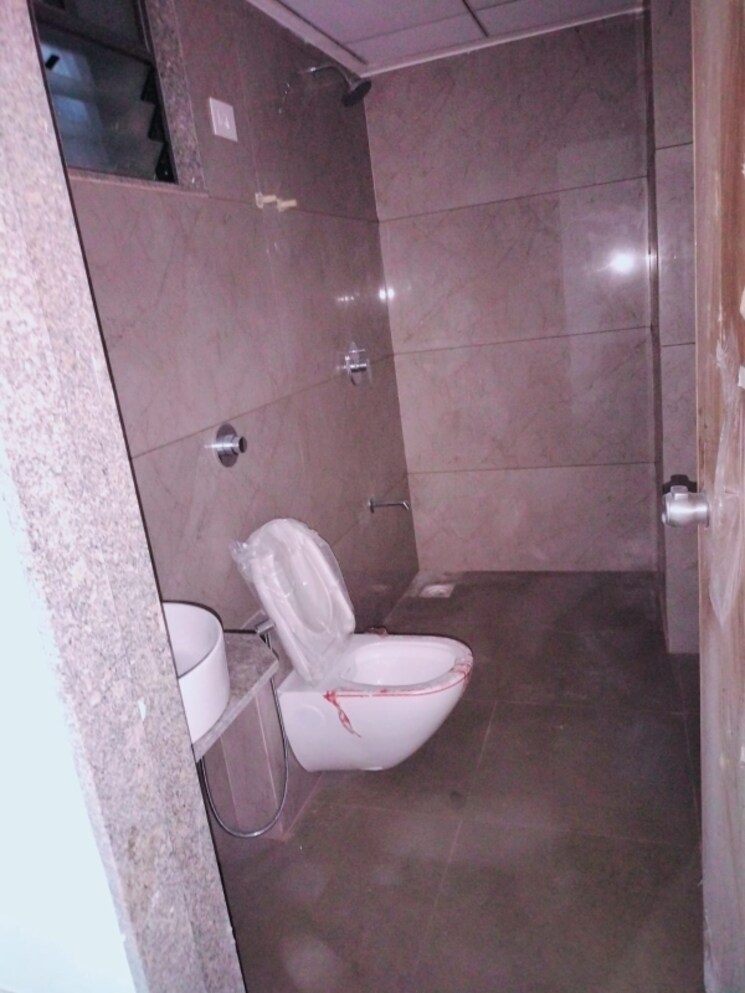 Bathroom, chandkheda 3 Bedroom 1845 Sq.Ft. Apartment In Chandkheda Ahmedabad 9059307