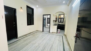 Room in 2 BHK Builder Floor at Sector 37 – for Rent