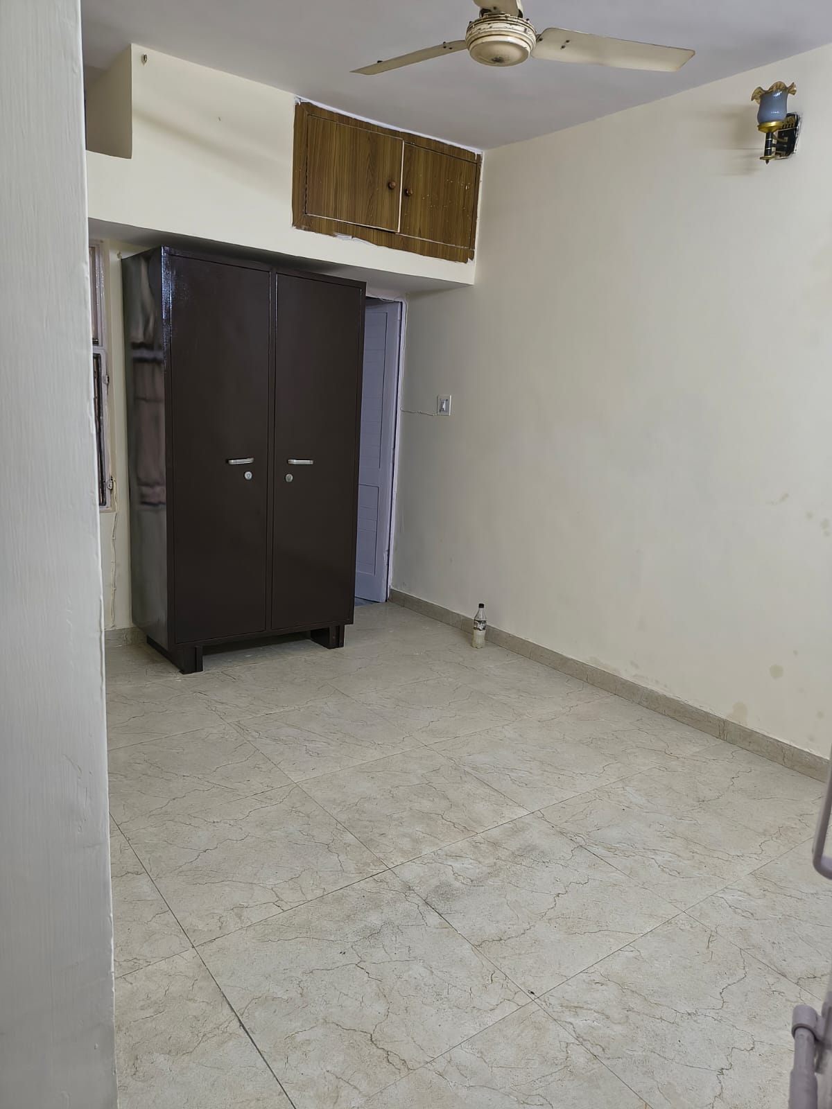 2 BHK + Extra Room Independent House For Rent in RWA Apartments Sector 27
