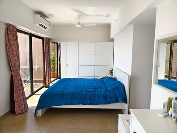 Bedroom in 3.5 BHK Apartment at Kanakia Silicon Valley, Powai – for Rent