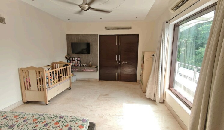 Living Room, sainik farm 4 Bedroom 5000 Sq.Ft. Independent House In Sainik Farm Delhi 9059389