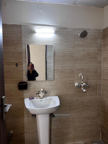 Bathroom in 3 BHK Apartment at Civitech Sampriti, Sector 77 – for Rent