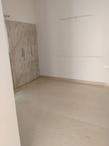 Room in 3 BHK Apartment at Ace Divino, Sector 1 Greater Noida – for Rent