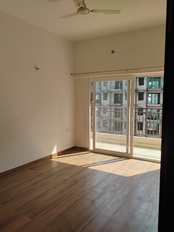 Room in 3 BHK Apartment at Ace Divino, Sector 1 Greater Noida – for Rent
