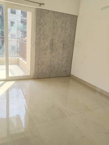 Room in 3 BHK Apartment at Ace Divino, Sector 1 Greater Noida – for Rent