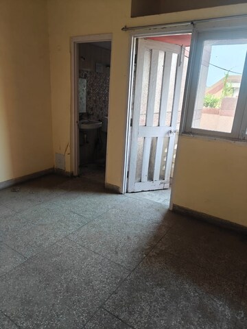 Room in 2 BHK Apartment at Patparganj – for Rent