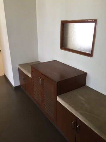 Room in 4 BHK Apartment at Satellite – for Sale