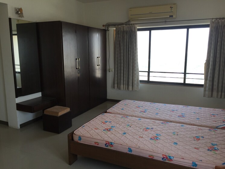 Bedroom, satellite 4 Bedroom 3000 Sq.Ft. Apartment In Satellite Ahmedabad 9059413