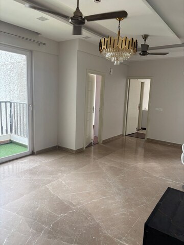 Room in 5 BHK Apartment at Pioneer Park Presidia, Sector 62 – for Sale